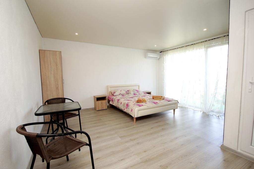 Apartments Victoria Sutomore Exterior photo